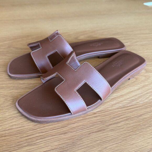 Hermes Oran Sandals Size 38.5 US Size 8 Includes Box, Dust Bags, Receipt! - Picture 14 of 16